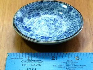 Vintage Chinese antique Porcelain 3" Saucer - Picture 1 of 3
