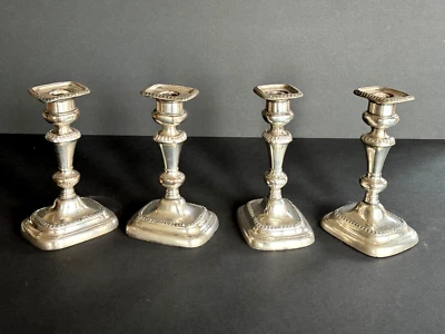 Cuatro candelabros antiguos Sheffield de la regencia georgiana inglesa alrededor de 1815 Foto 1 de 4