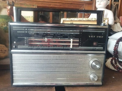 ORIGINAL RADIO VEF 202 AUS SAMMLUNGSAUFLÖSUNG AUS RUSSLAND CCCP UDSSR NICHT DDR  - Bild 1 von 4