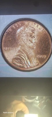 ⛔️2 Error2009  1c formative years Lincoln cent with extra finger Error on both⛔️ - Image 1 of 4