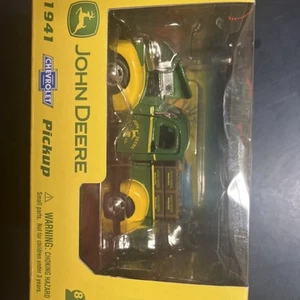 Gearbox John Deere 1:43 Die Cast Metal 1942 Ford Pickup NIB 2005 Vintage - Picture 1 of 5