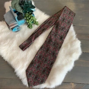 Vintage Requirements Patterned Italian Silk Necktie - Picture 1 of 4