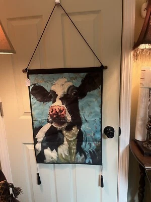 "Tapiz de vaca colgante de pared 18"" X 25"" con borlas negras" Foto 1 de 2