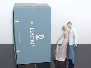 LLADRO HAPPY ANNIVERSARY (01006475) HAND-CRAFTED X-LARGE SCULPTURE FIGURINE - Picture 1 of 11