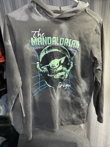 Star Wars “THE MANDALORION” Hoodie Size 14/16 - Picture 1 of 4