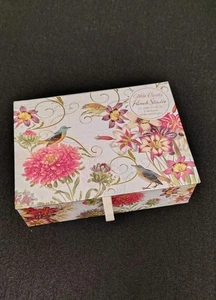 Punch Studio Keepsake Trinket Box w/ Magnetic Closure Lid ~ 5.5 x 4.25 x 2.0 - Picture 1 of 6