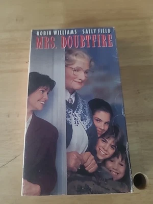 Mrs. Doubtfire VHS 1994 Video Tape Robin Williams Classic Comedy VTG 90s Movie - Image 1 of 4