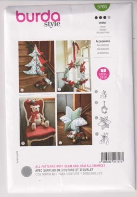 5760 BURDA - CHRISTMAS: TREE WREATH BEAR & STAR Pillow - Image 1 of 2