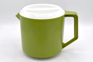 Vintage Rubbermaid Avocado grüner Krug 1 1/2 Quart Sieb weißer Deckelsaft - Bild 1 von 5