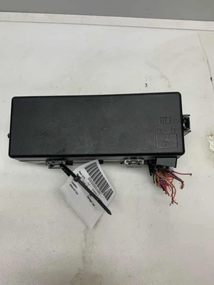 Caja de fusibles de motor Dodge Challenger 22 Foto 1 de 4