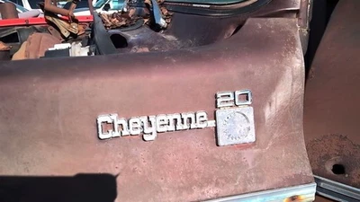 Pictured Emblem Badge Only! Driver Left Fender Fits 73-80 BLAZER/JIMMY (full siz - Image 1 of 4