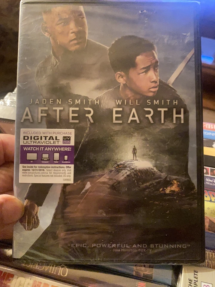 After Earth DVD 2013 Will Smith Jaden Smith Sci-Fi Movie + Digital NEW SEALED - Image 1 of 1