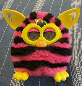 Furby Boom 2012 Pink Black Stripes Tested Working - Bild 1 von 3