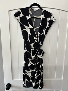 Maggie London schwarz-weißes Kleid; Größe 4 - Bild 1 von 4