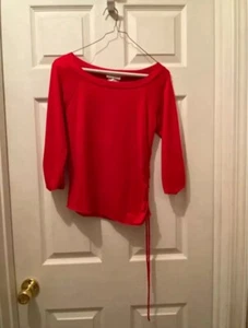 2000’s Red Top - Picture 1 of 2