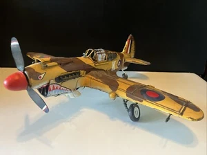 Vintage Curtiss P-40 WARHAWK WWII FIGHTER aereo, metallo stagnato 17" Jayland - Foto 1 di 8