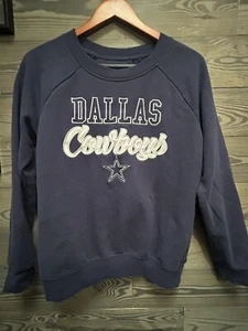 Cowboys Her Style Crewneck Sweatshirt Women’s Small Navy Blue Football Apparel - Bild 1 von 4