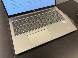 HP ZBook Firefly 15 G7 Core i7-10810U / 16 GB DDR4 / 512 GB NVMe / Quadro P520 - Foto 1 di 10