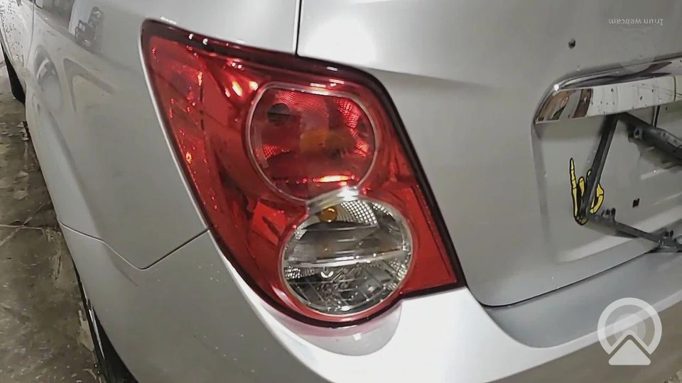 12-16 雪佛兰 Sonic Notchback 原始设备制造商左驱动器尾灯组件 — 第 1/1 张图片