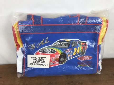 Vintage DuPont Racing Jeff Gordon 24 NASCAR Duffel Bag (#B2) Cover
