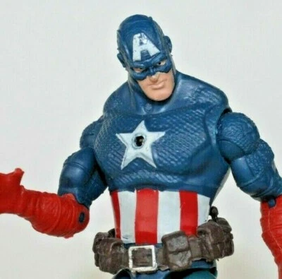 Estatueta de ação dobrável Marvel's Captain America 6" com cinto utilitário removível - Imagem 1 de 3