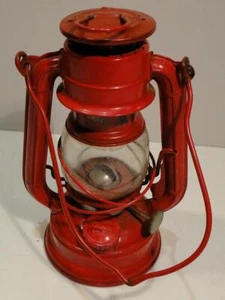 Vintage Winged Wheel No. 350 Red Oil Lamp/Lantern Made in Japan 1960's 7-1/2" - Picture 1 of 5