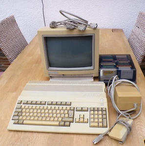 Commodore Amiga 500 + 1084S Monitor + Maus + Disketten + Kabel + Netzteil. TOP - Afbeelding 1 van 3