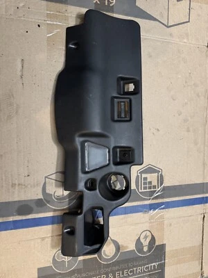 1998-2000 LEXUS LS400 XF20 Left Side Under Dash Kick Panel W/Lamp OEM 5560650080 - Image 1 of 2