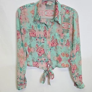 Top corto Forever 21 floral con tachuelas/picos, azul y rosa, mediano - Imagen 1 de 6