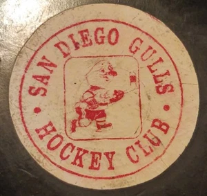 1966-67 WHL SAN DIEGO GULLS USA SPIEL PUCK ART ROSS CONVERSE CCM PAT#2226516 - Bild 1 von 10