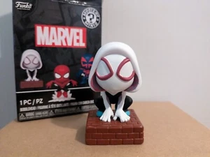 Funko Mystery Minis Spider Gwen Ghost Figure - Marvel Spiderman 2024 Series 1/36 - Picture 1 of 8