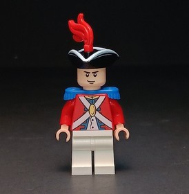 Lego King George's Soldier 4193 Pirates of the Caribbean Minifigure