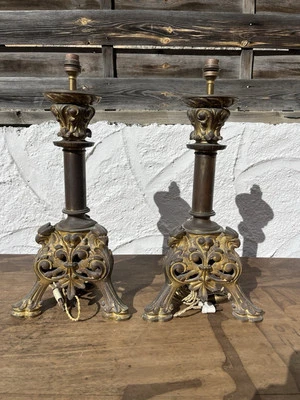 Paire de lampes de table dorées françaises, lampes de château, lampes d’appoint. - Photo 1/4