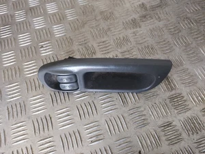 Bouton commande lève vitre avant gauche - RENAULT SCENIC I (1) PHASE II (2) - Picture 1 of 3