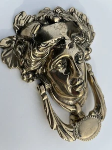 Aufgewonnener alter antiker viktorianischer großer Medusa massives Messing 61⁄2"" Türklopfer KN142 - Bild 1 von 7