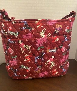 Vera Bradley Essential XL Crossbody In Holiday Hounds New - Picture 1 of 11