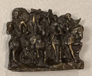 Hebilla de cinturón de nativos americanos ""Indios en el camino de guerra"" Bergamot Brass Works 1979 - Imagen 1 de 4