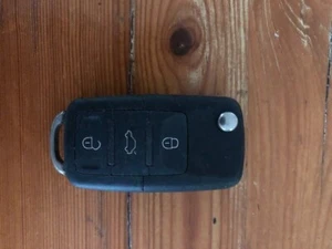 Volkswagen VW Key FOB with 3 buttons - Original - Picture 1 of 3