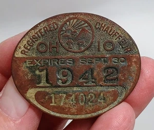 Vintage 1942 Ohio registrierter Chauffeur Pin Hutabzeichen Lizenz - Bild 1 von 4