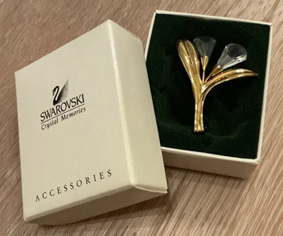 Broche Swarovski Crystal Memories Mini Calla Lily tono dorado usado en caja Foto 1 de 4