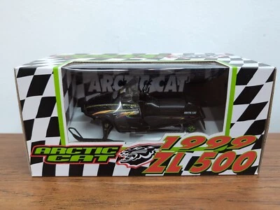 1999 Arctic Cat Die Cast 1:18 Scale ZL 500 Snowmobile - Image 1 of 3