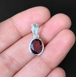 Oval Roter Granat Sterling 925 Silber Anhänger Halskette Damen Schmuck Geschenkverpackung - Bild 1 von 4