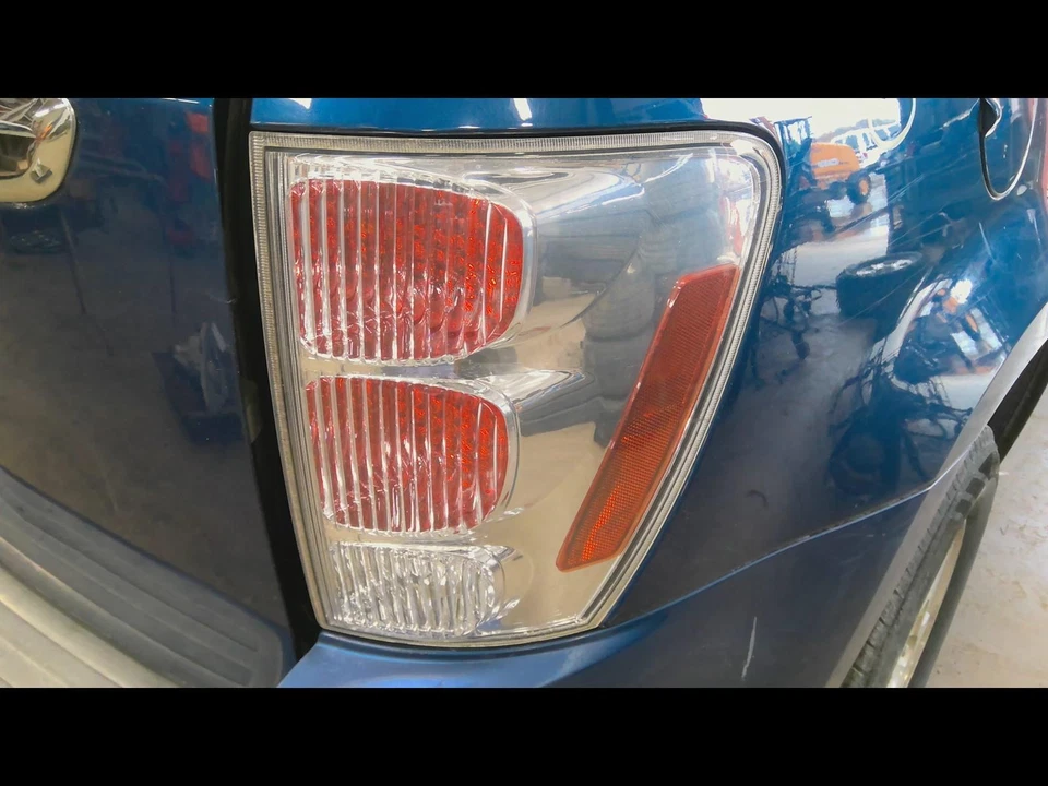 Conjunto de luz trasera derecha usado se adapta a: Chevrolet Equinox 2008 grado derecho A Foto 1 de 4