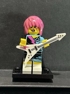 Rocker Girl - LEGO Minifigure - Series 7 - #8831 - w/Guitar - Picture 1 of 2