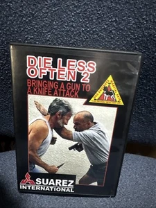 Stirb weniger oft 2 - Bringinging A Gun To A Knife Attack (DVD) Suarez International - Bild 1 von 3