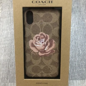 Coach Signature Rose iPhone X/XS Case 33019 In Box - Picture 1 of 4