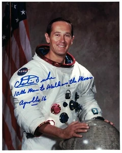 Charlie Duke Apollo 16 signiert Kodak Farbportrait - Bild 1 von 1