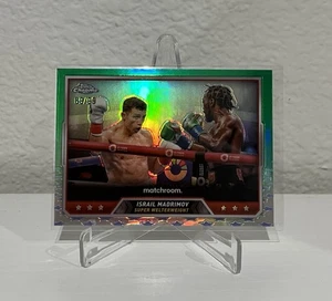 Tarjeta de boxeo cromada Topps 2024 #73 ISRAIL MADRIMOV REFRACTOR VERDE/99 SP!! - Imagen 1 de 2