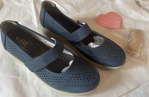 New Womens VJH Comfort Lightweight, Soft, Flexible Blue Slip On Shoes Size 7.5 - Picture 1 of 7