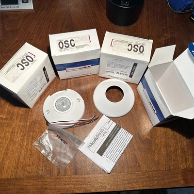 4 (four) ACUITY CONTROLS CM PDT 10 184CGY Ceiling Mount Sensor 360 Lens Range - Image 1 of 4